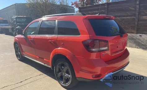 2019 Dodge Journey Crossroad z USA, uszkodzony, nr VIN 3C4PDDGG8KT779814